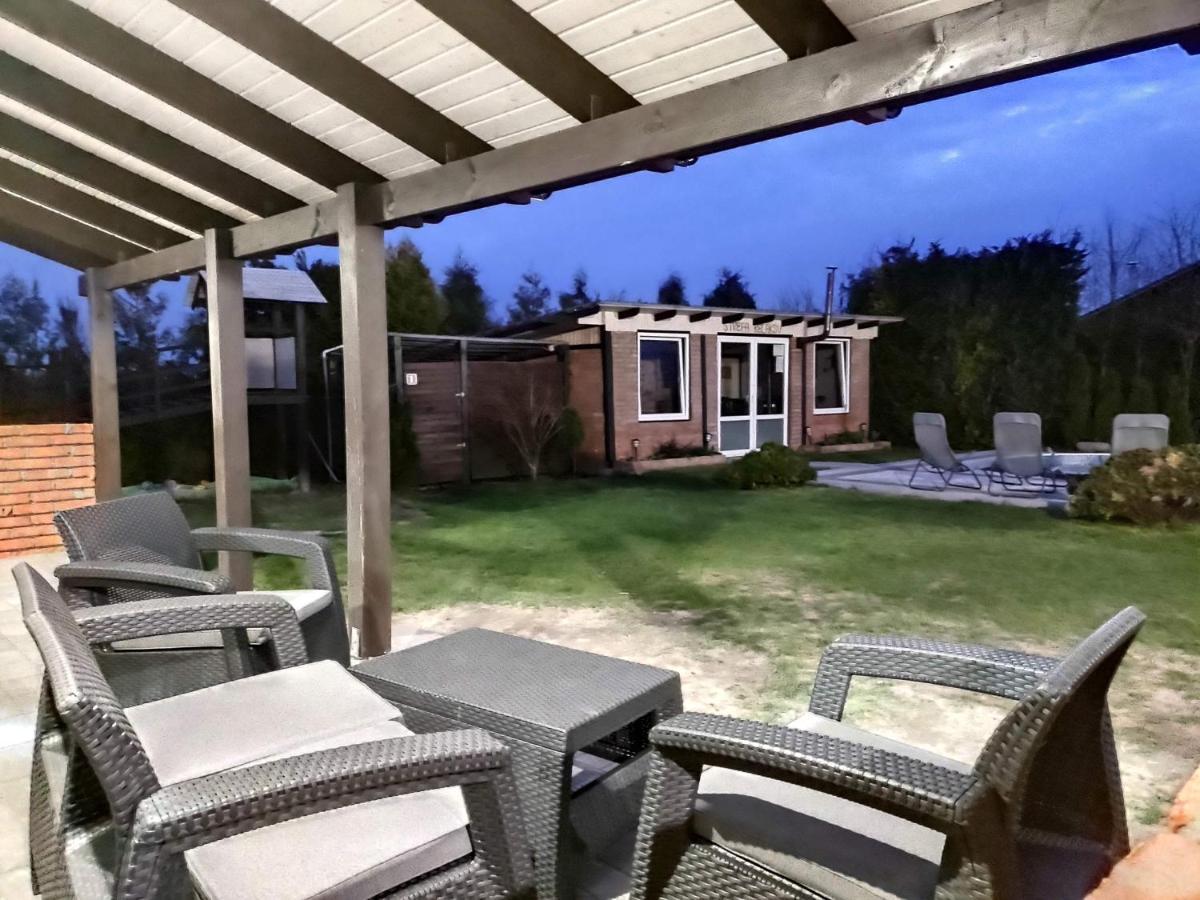 Domek Parterowy Apartamentowy Ostoja Rewal Buitenkant foto